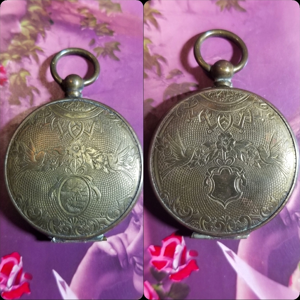 Antique Victorian Locket Lovebirds bird gold tone vintage photo holder vintage